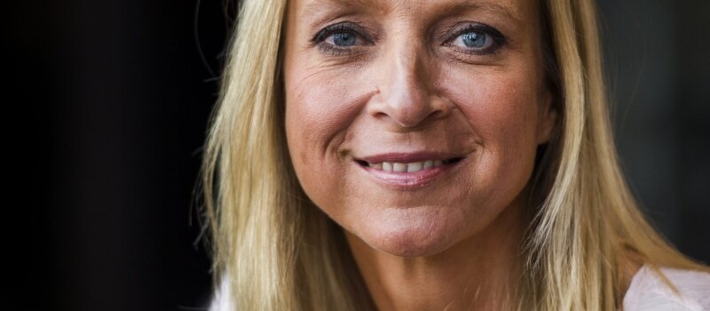 floortje-dessing-by-the-ocean-we-unite-plastic-pollution